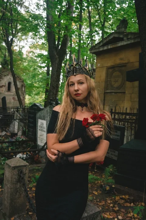 woman, black dress, crown, gothic style