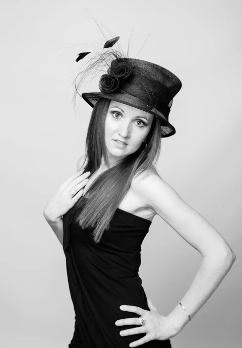 model, young woman, black and white, portrait