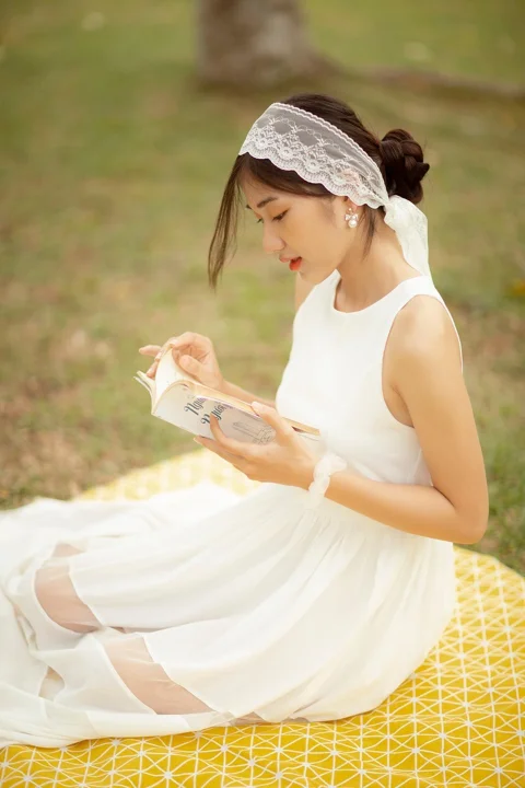 woman, model, portrait, reading