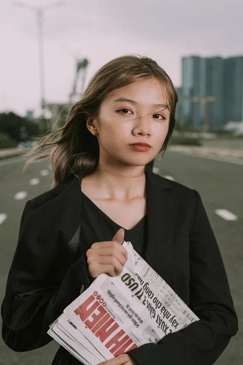 女人、模特兒、報紙、女性