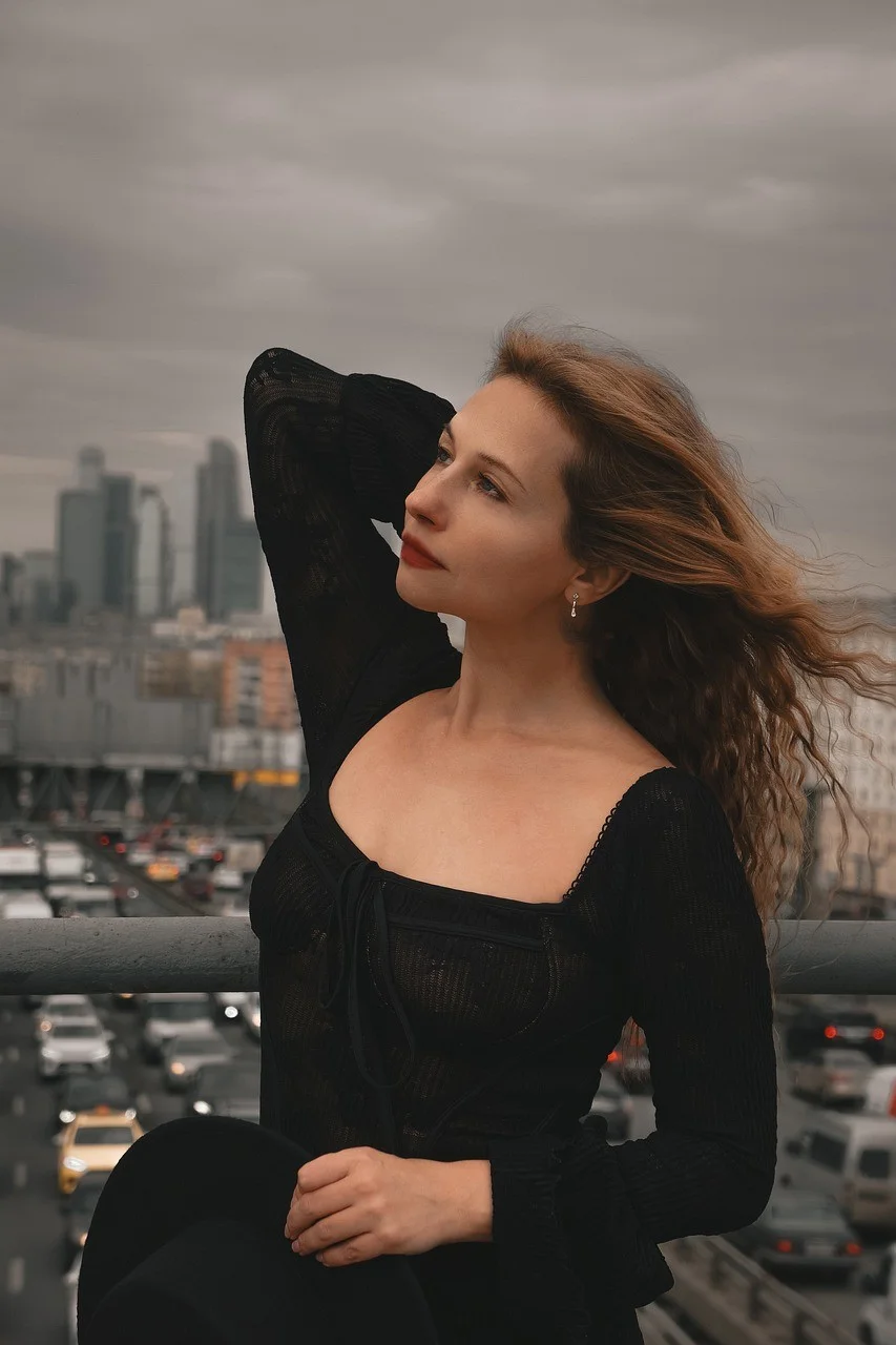 woman, panorama, hat, black dress