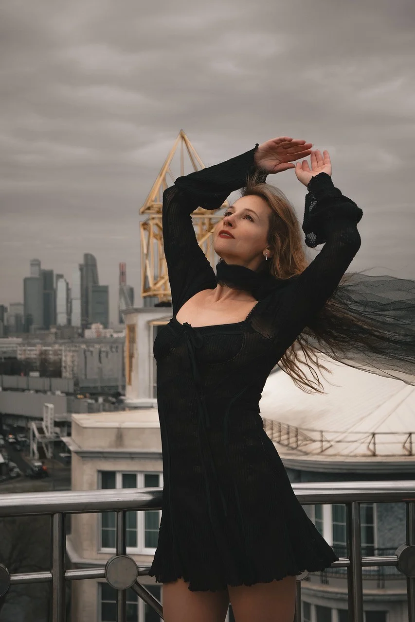 woman, panorama, hat, black dress