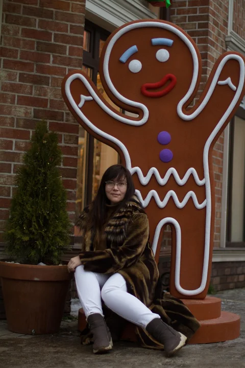 gingerbread, cookie, woman, smile