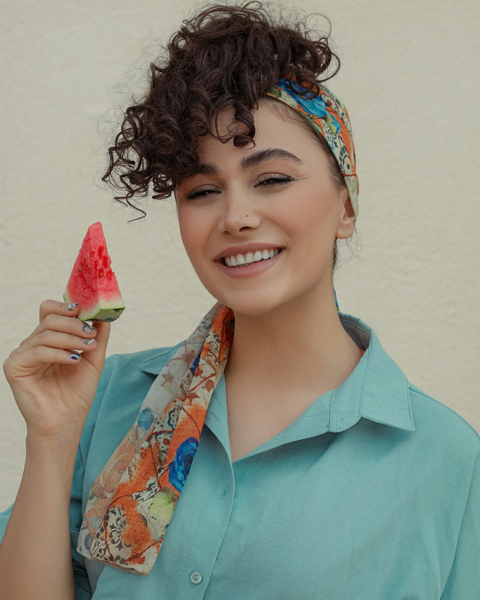 a person wearing a hat