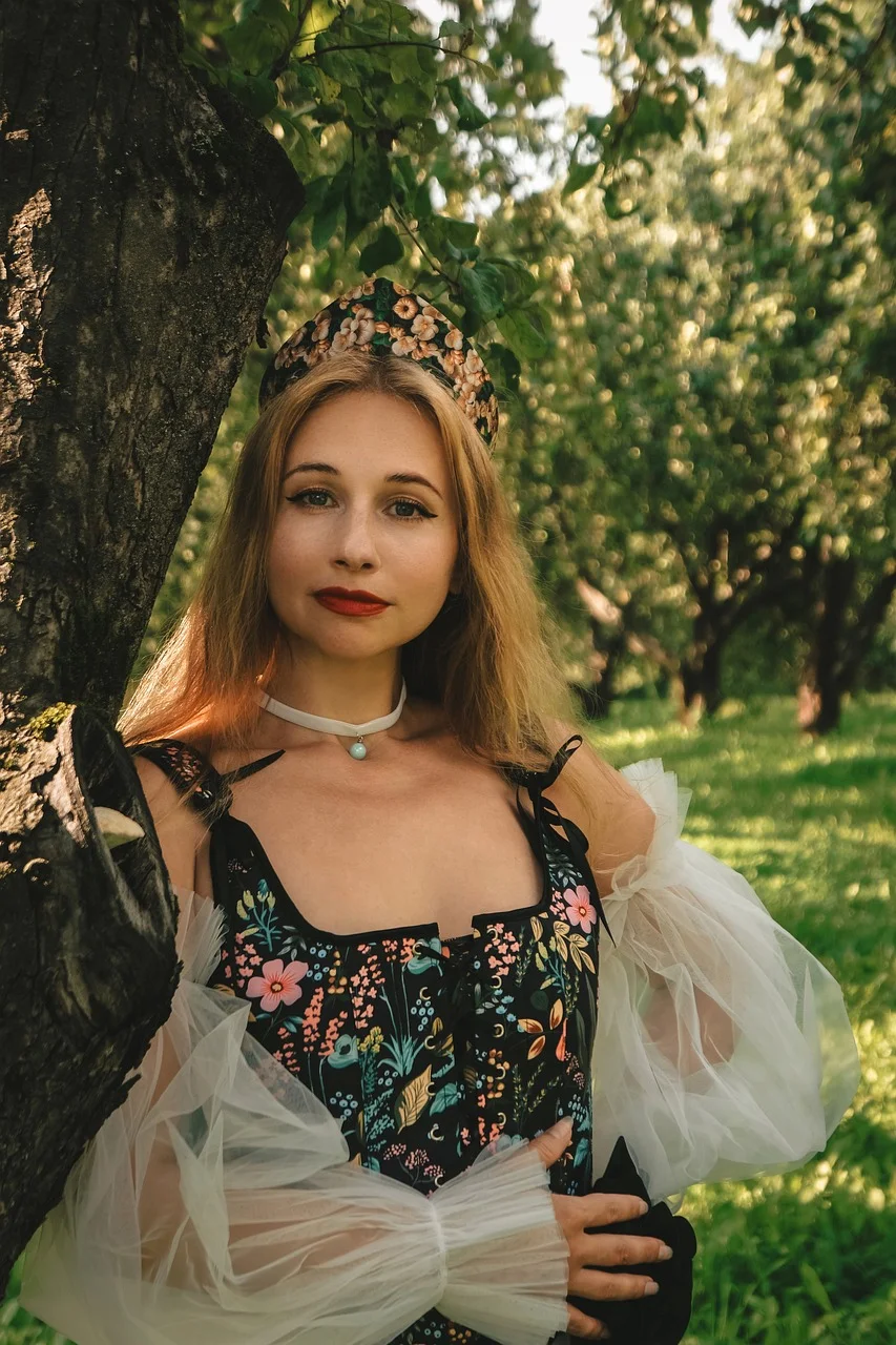 kokoshnik, maiden, young lady, woman