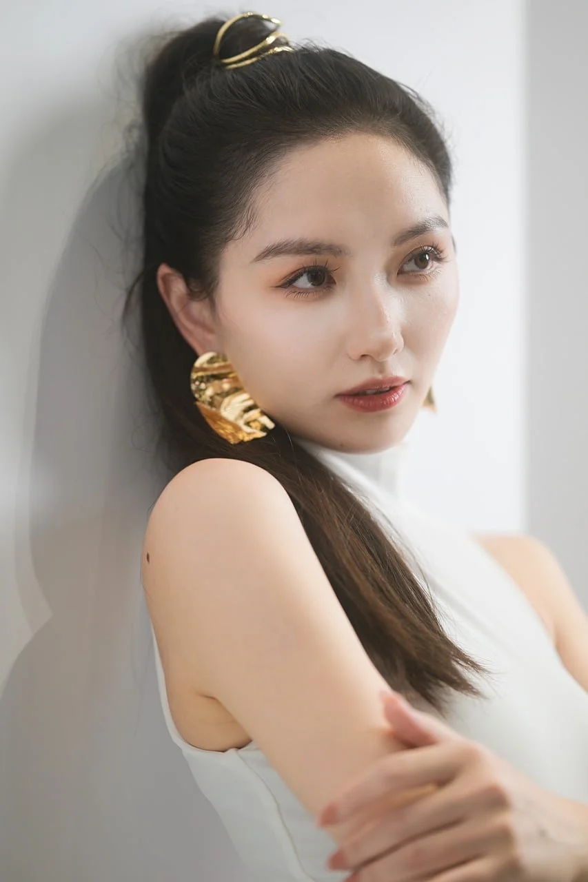 女性, ジュエリー, ゴールドのイヤリング, ファッション