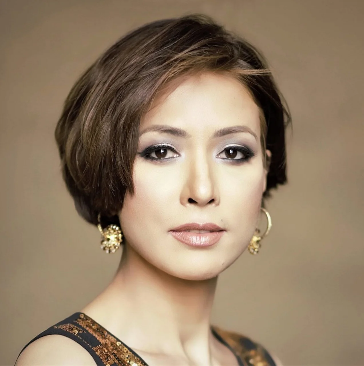 woman, fashion, portrait, jewelry