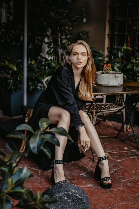 woman, model, cigarrete, smoke