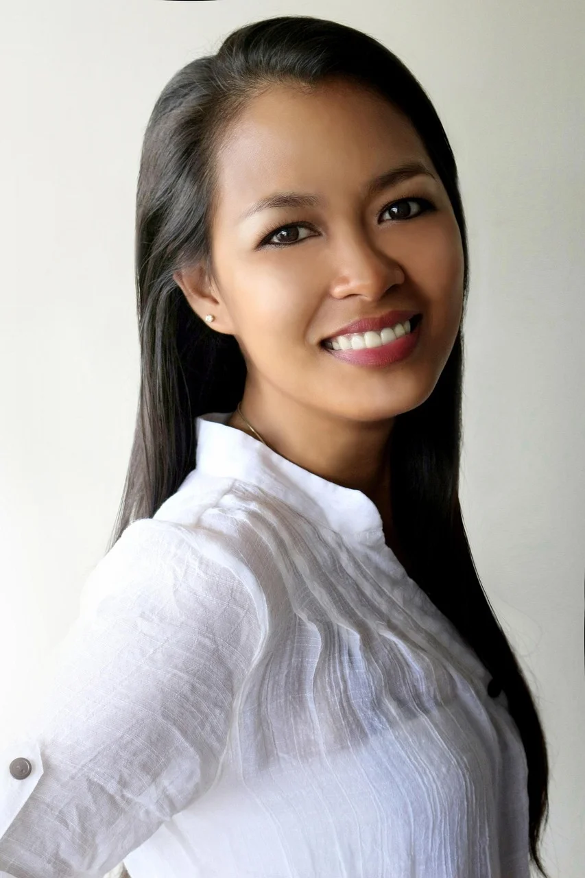 beautiful girl, instead, woman, thai language