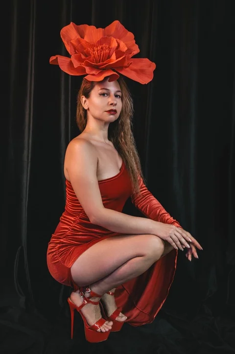 時尚、紅花、花朵頭飾、晚禮服
