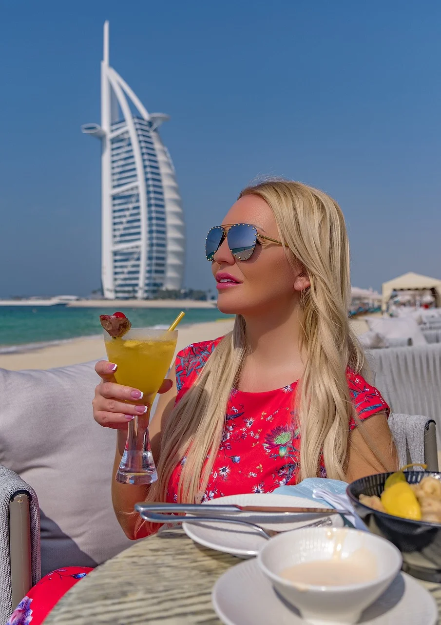 sky, south, woman, the juice