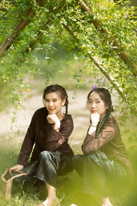 girls, friends, park, friendship