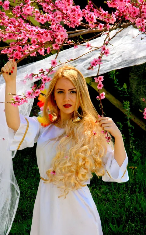 face, blonde hair, princess, tree