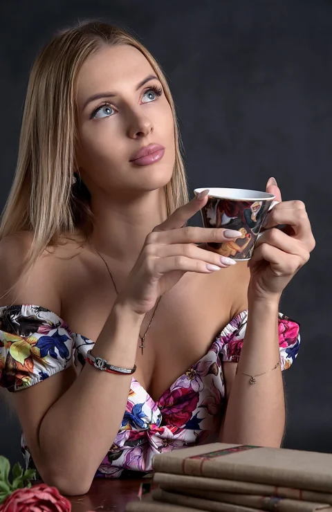 woman, cup of coffee, thinking, portrait