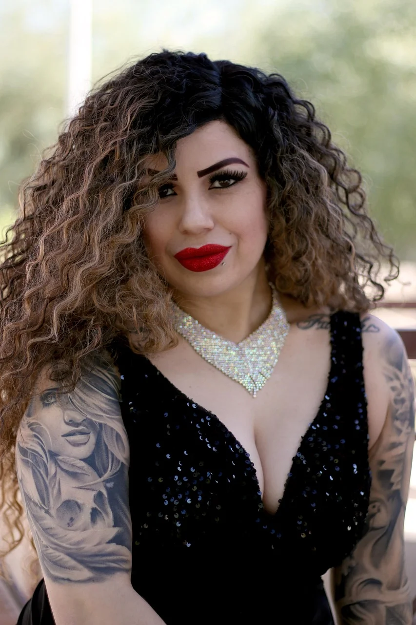 hair, curly hair, black dress, chest