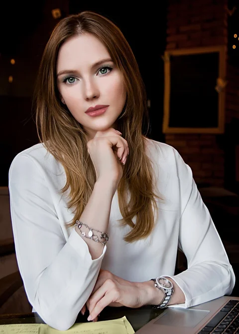 woman, attractive, posing, business