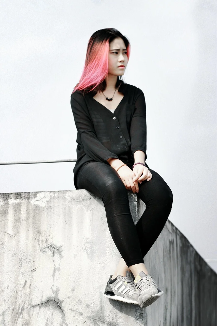 beautiful, campus, back view, woman