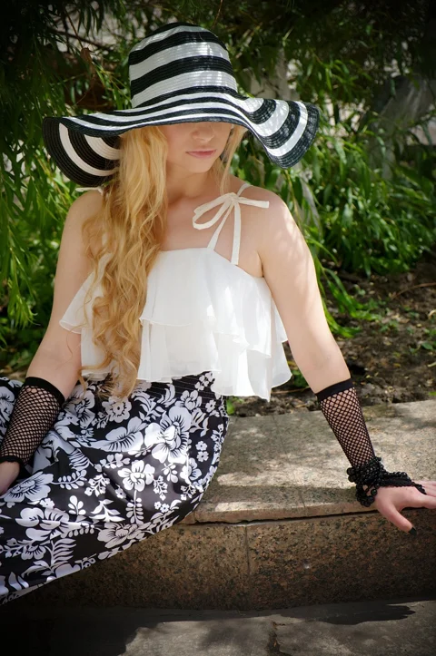 hat, wide-brimmed hat, elegantly, black and white