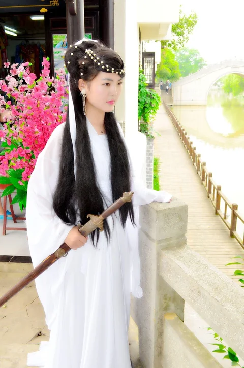 의상, 기사풍 소녀, 검, 옛 도시