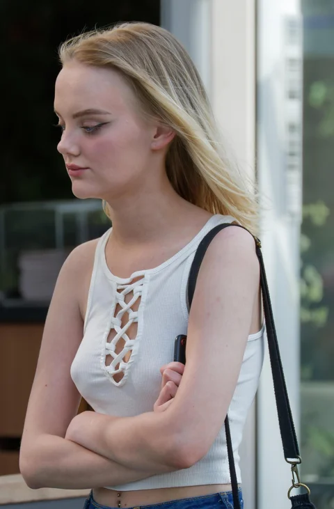 girl, final, blond, purse