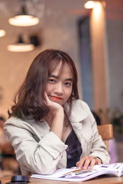 woman, magazine, cafe, browsing