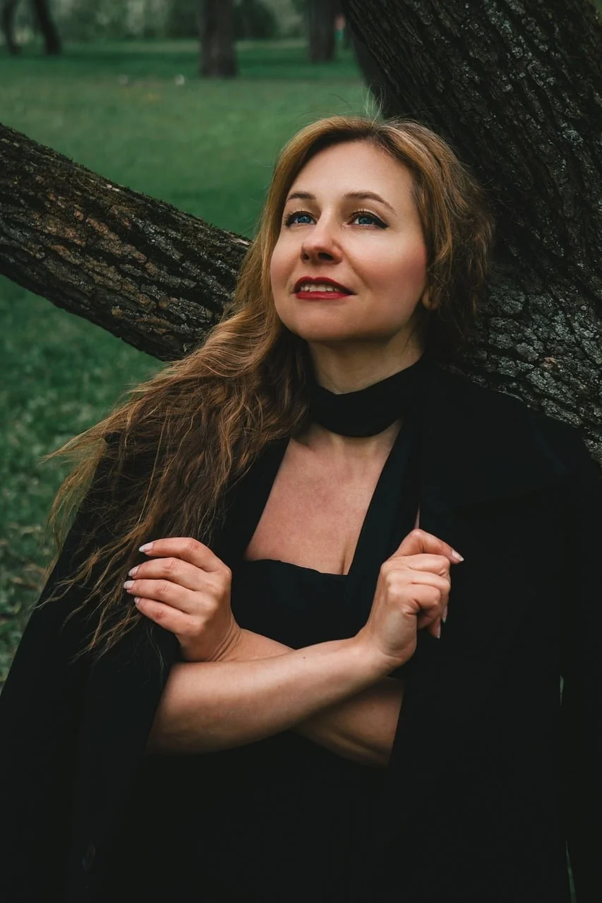 woman, photoshoot, black long dress, figure