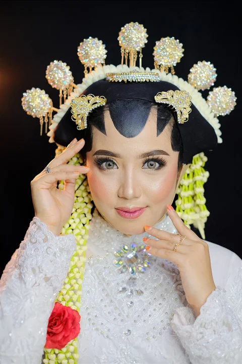 indonesian, woman, traditional clothing, portrait