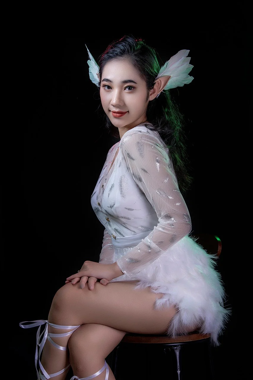 woman, elf, elf costume, vietnamese woman