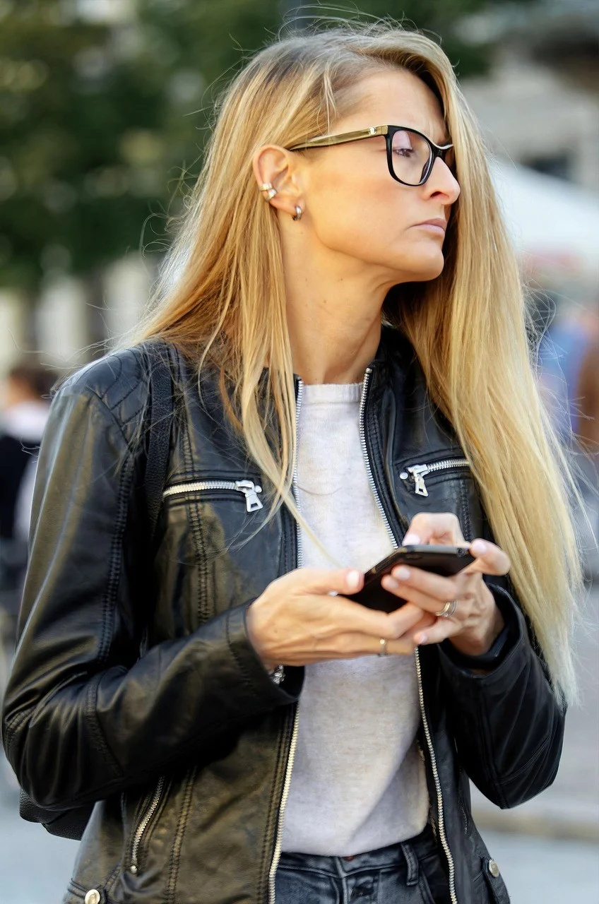woman, blonde, casual, eyeglasses