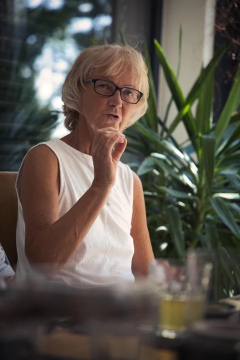 woman, senior, talk, dialogue