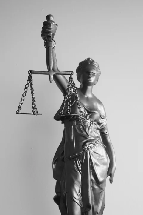 法律， 权利， 正义， 自然法则