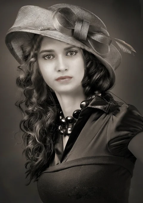 young woman, dark hair, hat, portrait