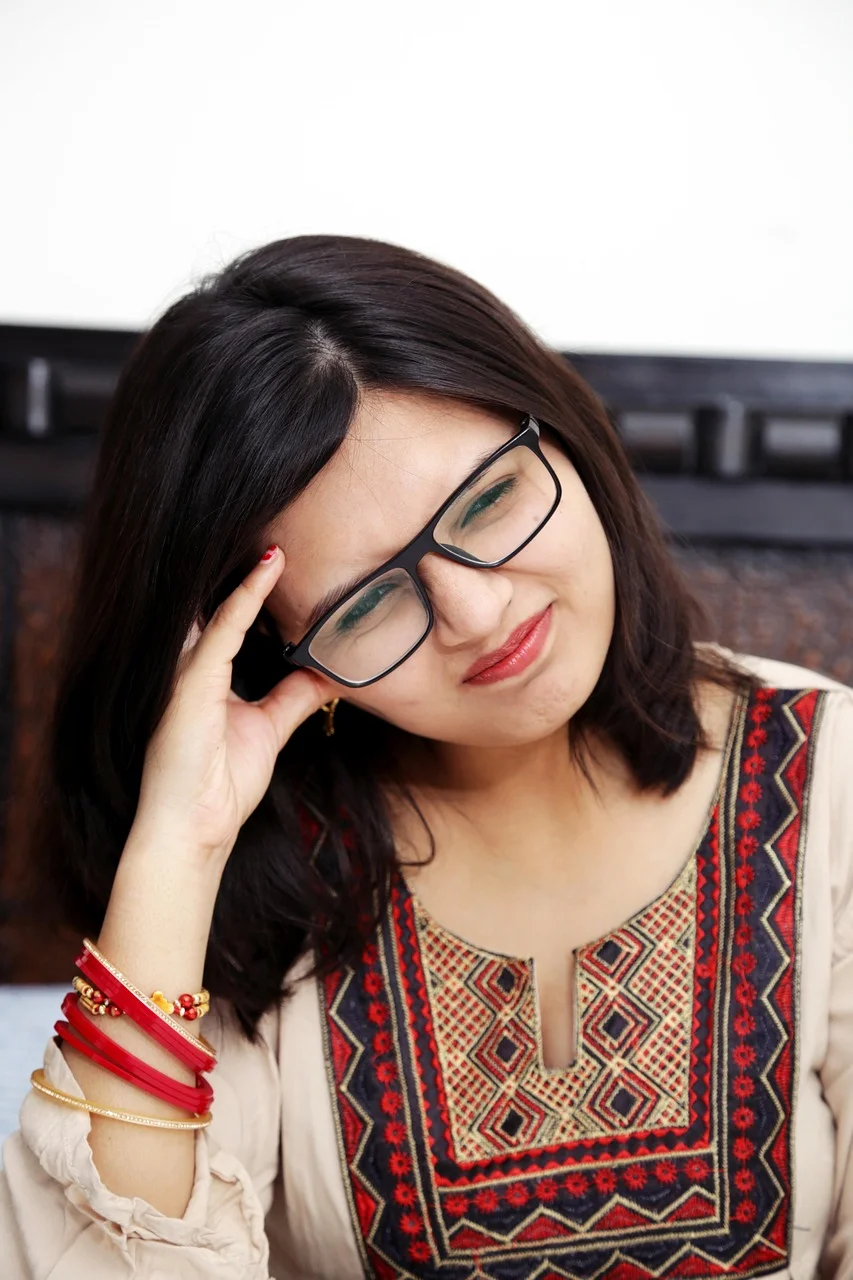 woman, glasses, tired, confused