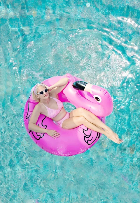 woman, pool, floaty, flamingo floaty