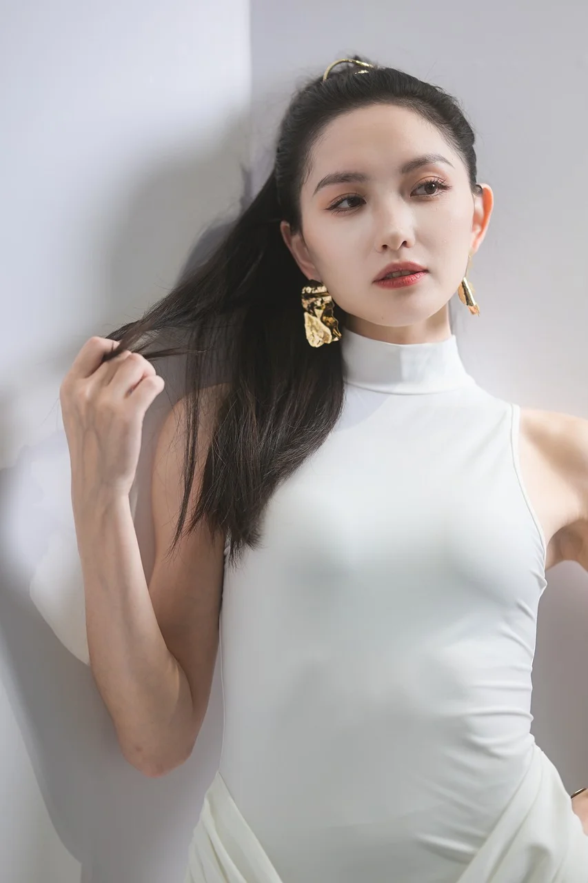 패션, 여성, 흰 드레스, 귀걸이
