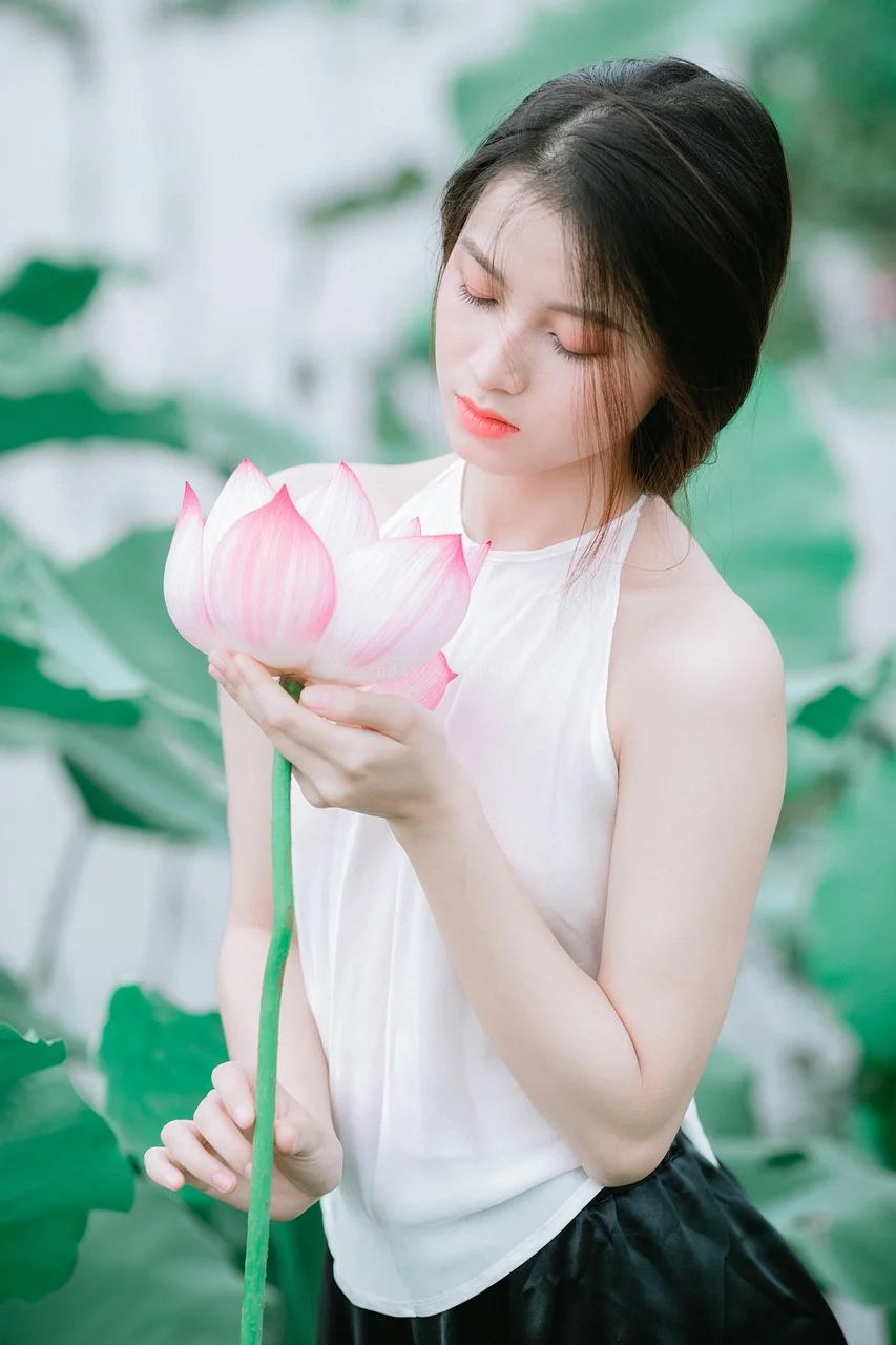 lotus, ai yem, woman, vietnamese