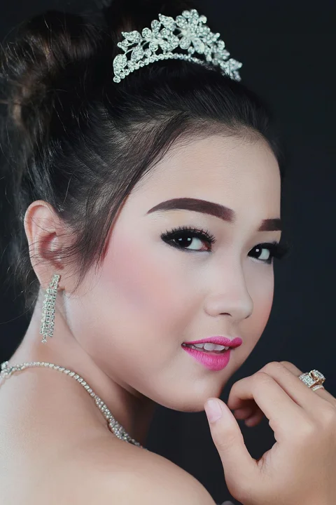 blushing, woman, model, beauty