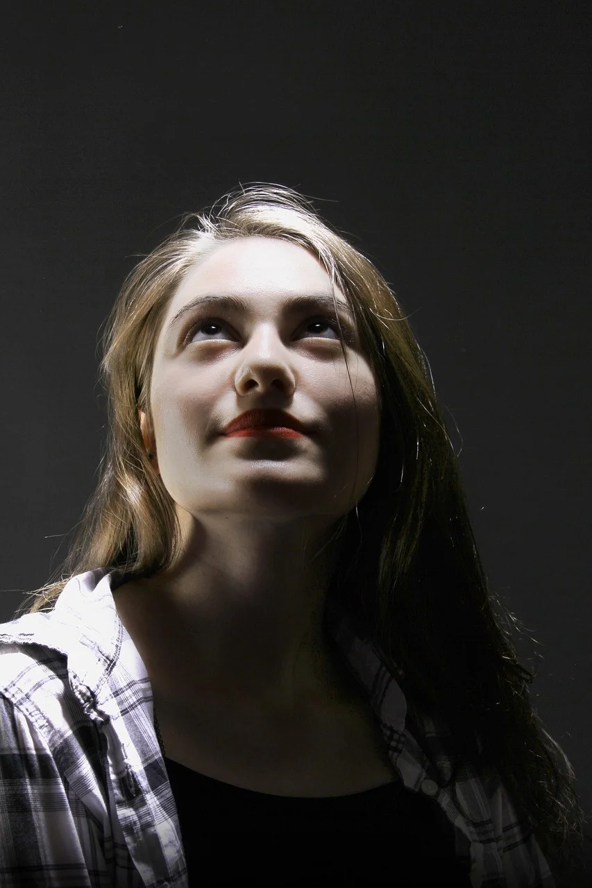 woman, light, view, portrait