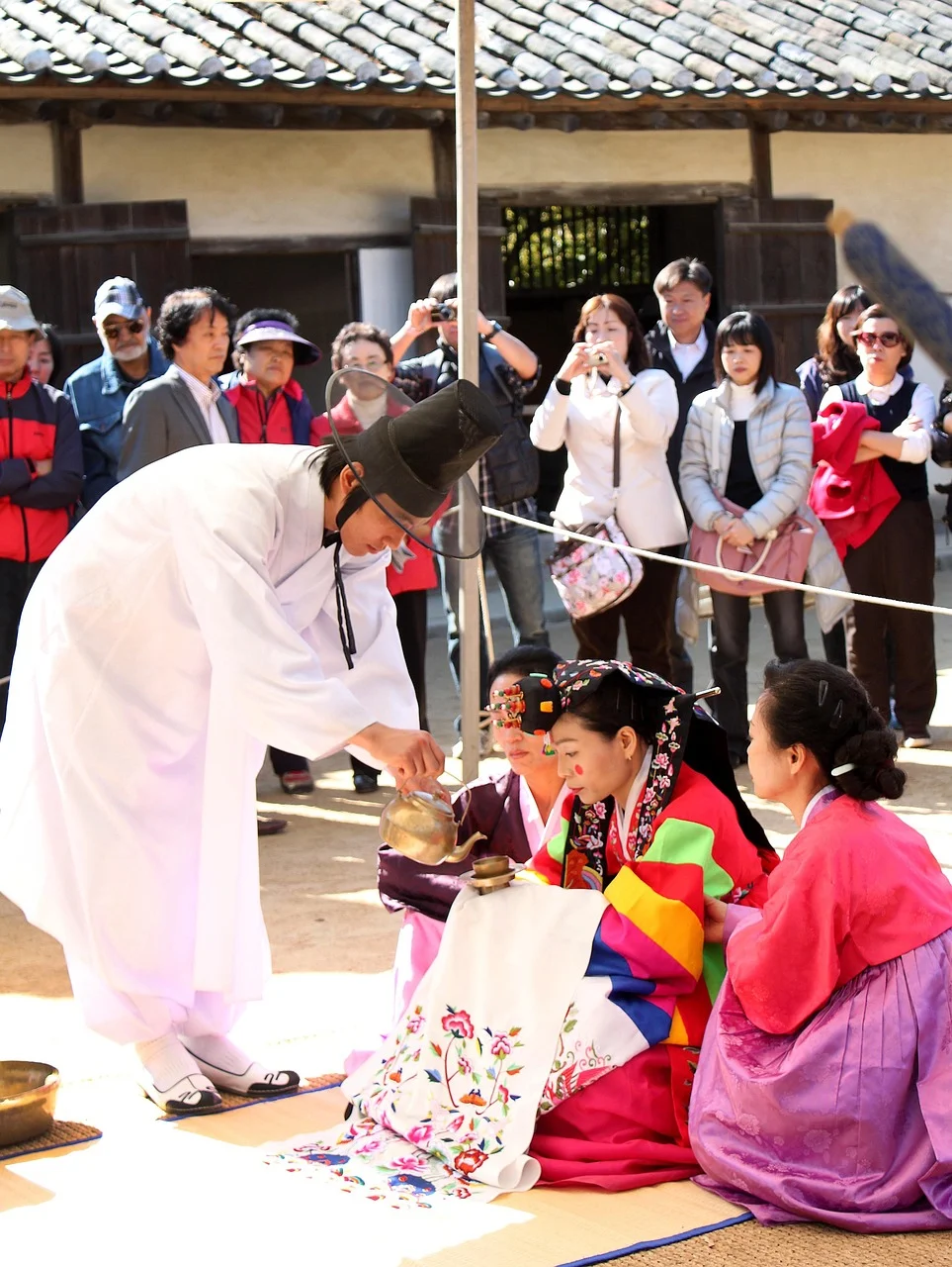korean traditional wedding, bride, bridegroom, groom