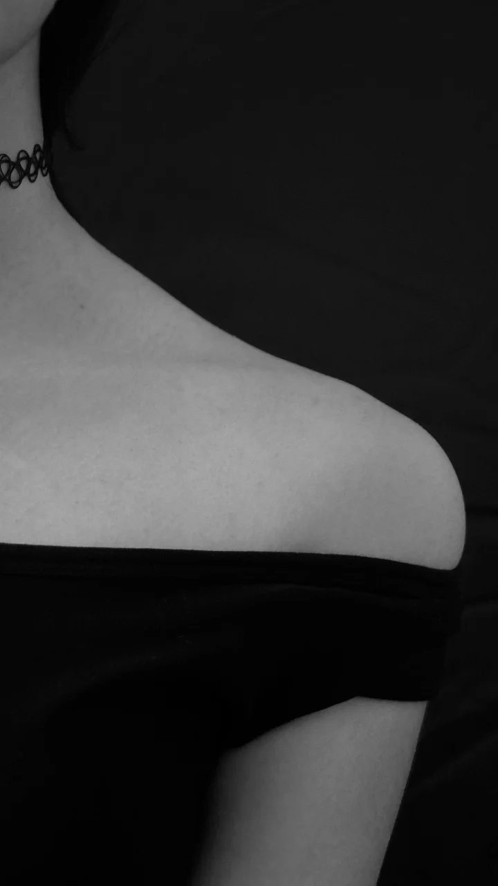 여성, 검은 드레스, 어깨, 몸