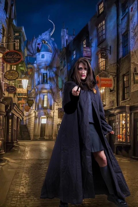 harry potter world, universal orlando, florida, woman