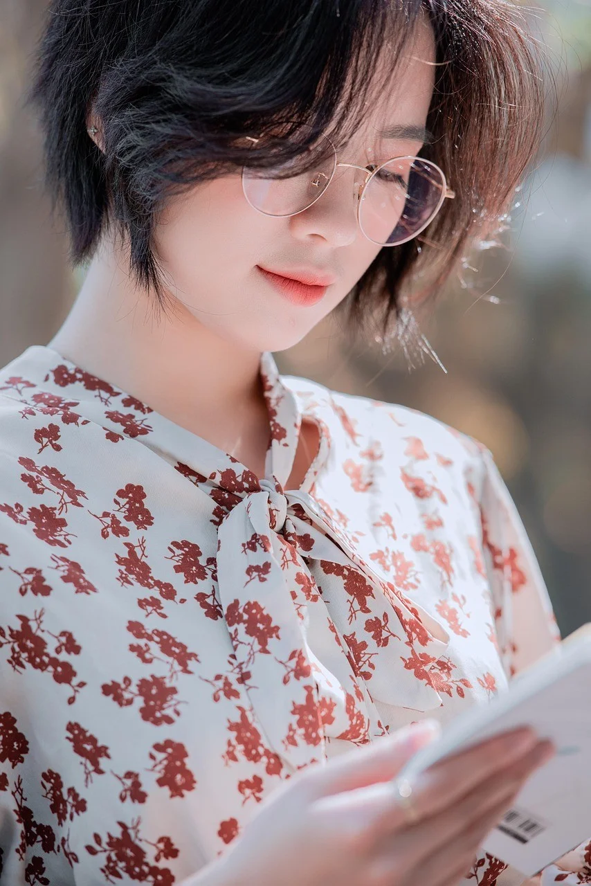 女人、阅读、亚洲人、人像