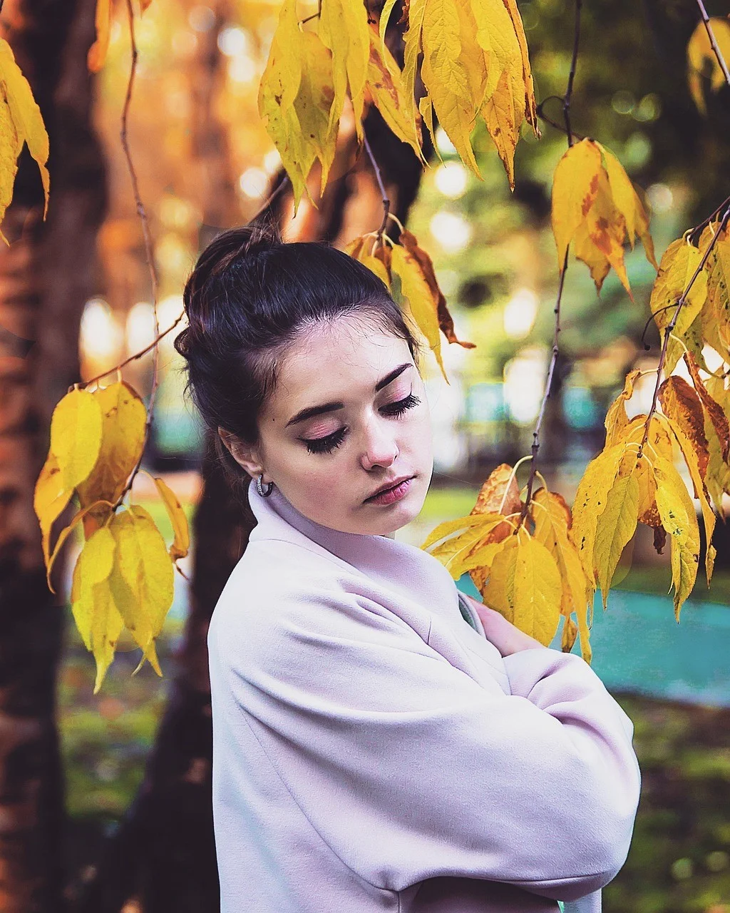 portrait photography, young woman, autumn, photo