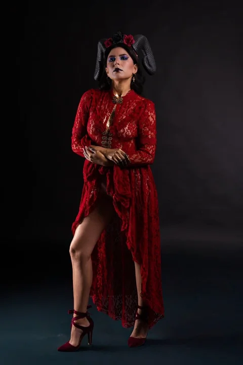 女人，黑色犄角，肖像，模特